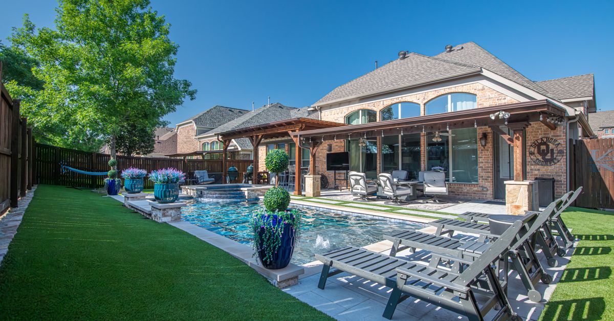 Bright Covers - Nashville project photo