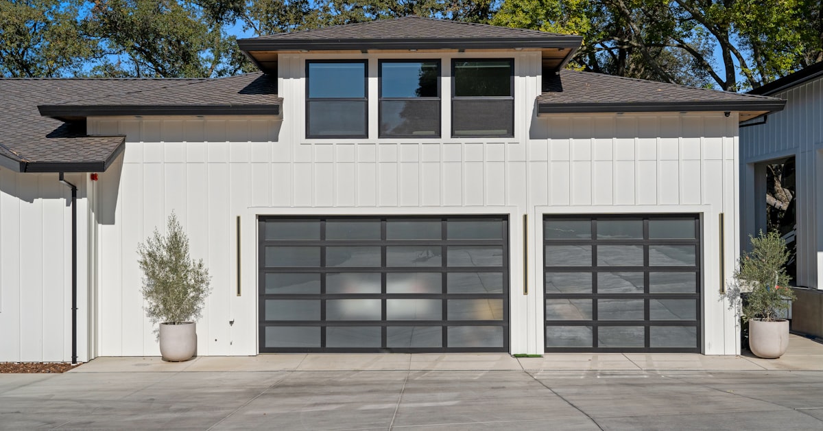 L&C Garage Doors project photo