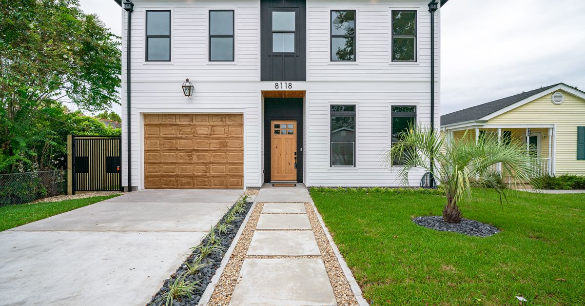 M & R Garage Doors project photo