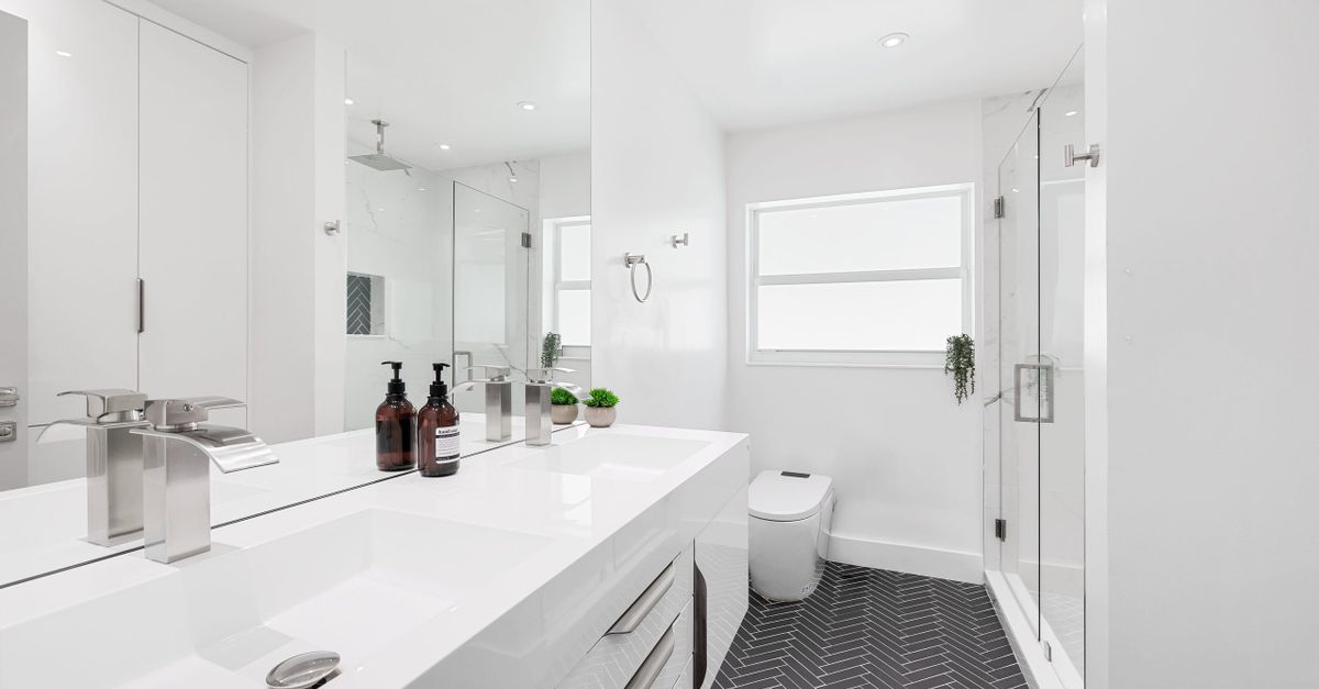 Pacific Bath Company (Specialty Contractors Northwest LLC) project photo