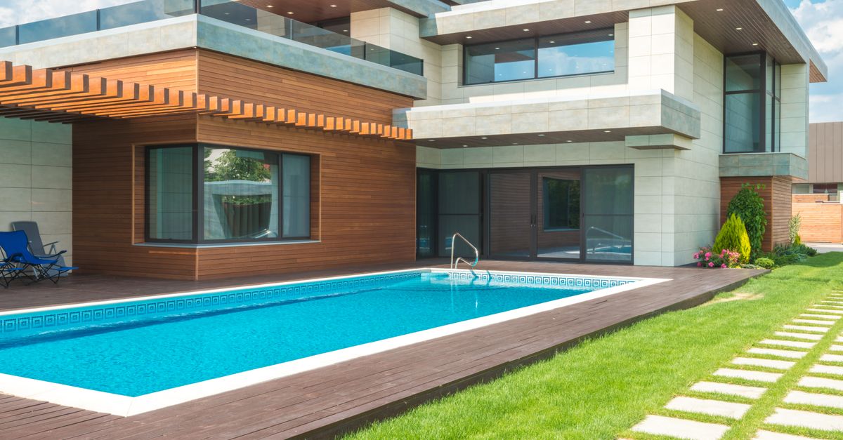 Swimming Pools & Spas